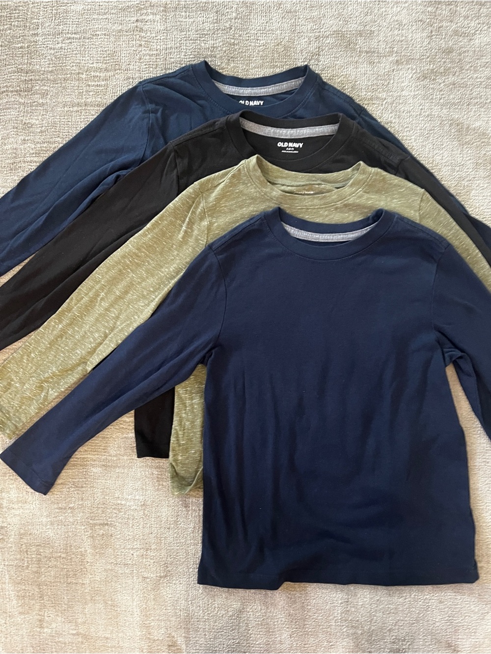 Lot of 4 Long Sleeve Tee Shirts Size 6-7 Old Navy, Jumping Beans